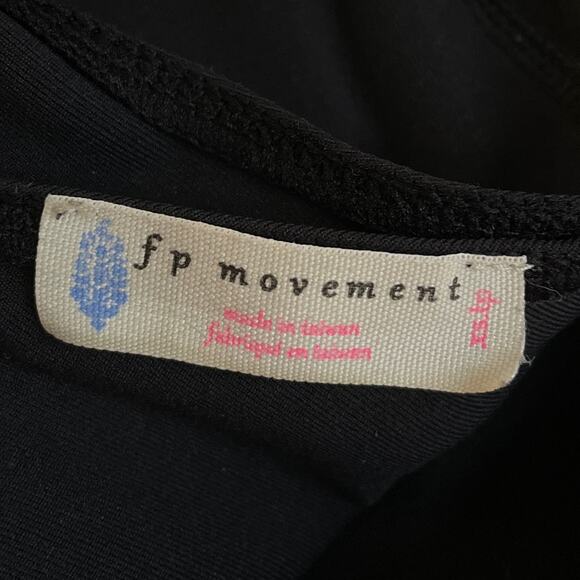Free People Movement Sports Bra Racerback Front Cutout Black Size XS - Picture 9 of 10